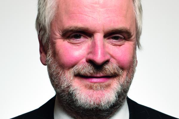 Headshot of Cllr David Lewis