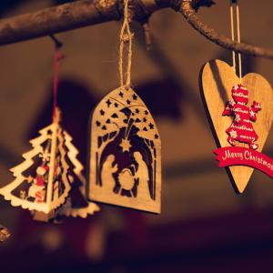 Hanging wooden Christmas decorations
